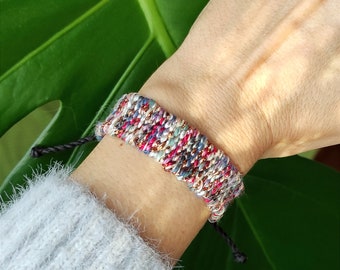 pulsera tejida a mano de colores brillantes, pulsera textil boho ajustable, puño de muñeca ancho artesanal telar, pulsera de festival, regalo de comercio justo