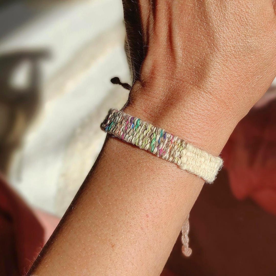 Handgewebtes Armband in limitierter Auflage, Armband aus Baumwolle