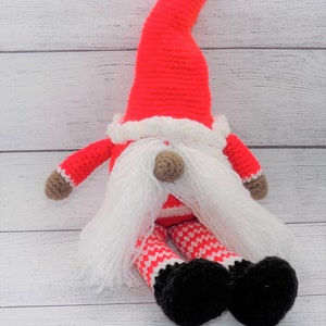 Christmas Gnomes / Holiday Gnomes / Crochet Christmas Gnome on the Shelf / Christmas Decorations
