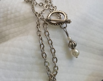 Faux Pearl Choker: Silver Paperclip Chain Toggle Necklace