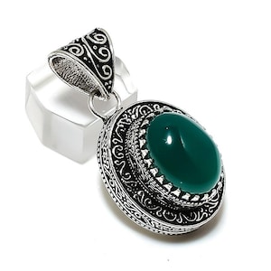 Natural Green Onyx Pendant Necklace, 925 Sterling Silver Gemstone Pendant, Oval Green Onyx Handmade Necklace, Boho Pendant, Gift For Her-Him
