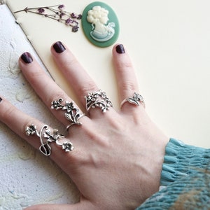 Flower Stacking Ring Set - Boho Ring Set - Rings for Women - Floral Ring - Cottage Core Rings - Cherry Blossom Ring - Folk Rings