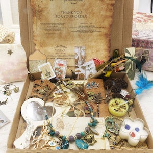 Halloween Gothic Mystery Jewellery Box -Goblincore Gift Box - Witchycore Lucky Dip Grunge Jewelry - Spooky Gift - Spooky Mystery Box Gifts