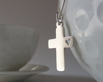 Hearty cross made of 925 silver