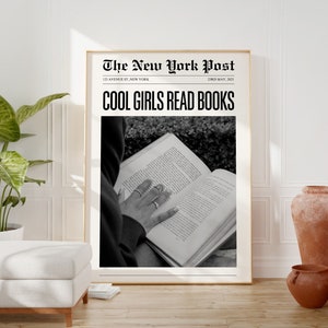 Coole Mädchen lesen Bücher Druck, Zeitung Retro Wand Kunst, schwarz und weiß Bücherwurm Poster, Buch Liebhaber Raum Dekor, Funky Poster, Booktok Merch