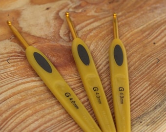 Crochet Hook #4 for Dreadlock Extension Installation At Home