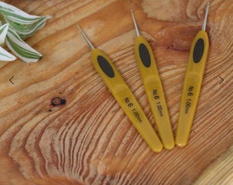 Crochet Hooks 1 for Dreadlock Extension & Maintenance