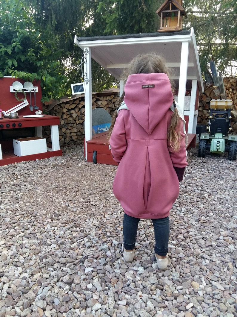 Sweat coat with inverted folds in dusky pink and flower appliqué, optionally with scarf image 9