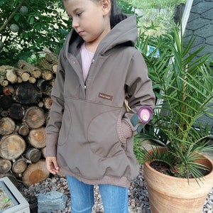Softshell throw in taupe