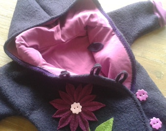 Walkoverall in Aubergine/Fuchsia mit Motiv