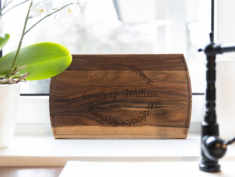 Personalized chopping board made of walnut wood Wedding gift Anniversary gift image 2