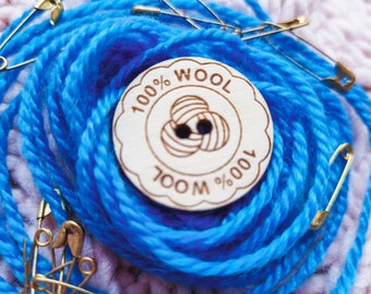 100% wool - engraved buttons with a wool sign | wooden composition label | for knitted, sewn and crocheted woolen products