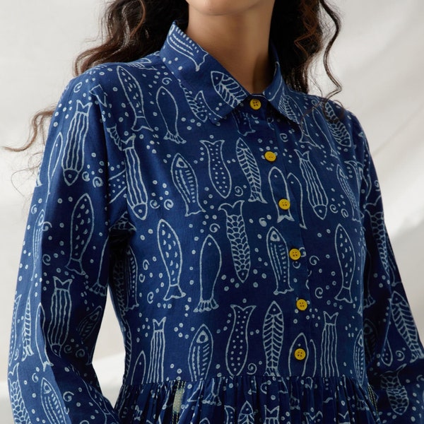 Robe indigo à imprimé poissons