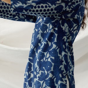 Indigo floral block print tunic immagine 5