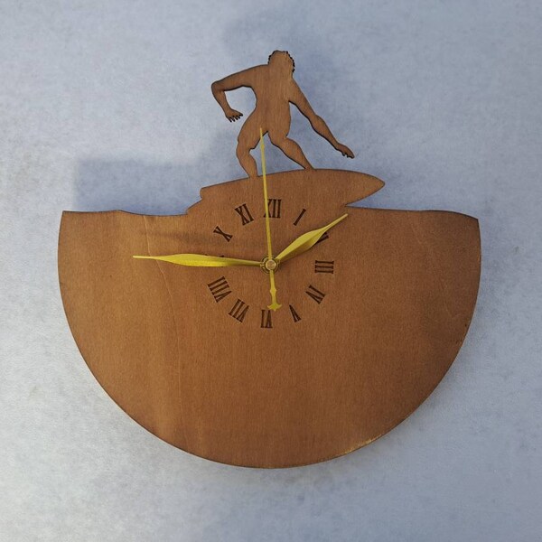 Holzwanduhr Surfer Wanduhr Nussbaum