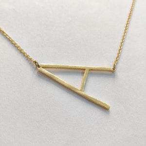 Collar con inicial personalizado en oro, colgante con el alfabeto, regalo, collar con letra minimalista, colgante con letra, collar con inicial de Alexis Rose