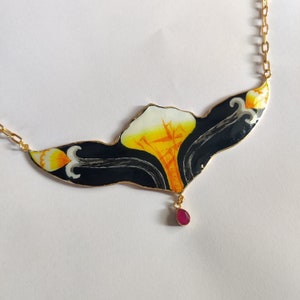 Statement Gold Enamel Necklace - Black Enamel Pendant - Pink Ropada Stone Necklace - Flower Necklaces - Gift for Her - Chunky Necklace Gift