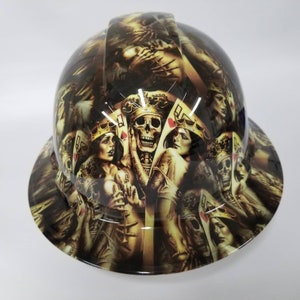 Full brim hydro dipped custom hard hat in king&#39;s and queens
