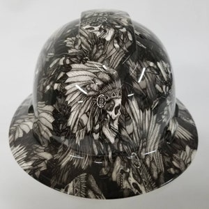 Full brim hydro dipped custom hard hat in AMERICAN SKULL WARRIOR