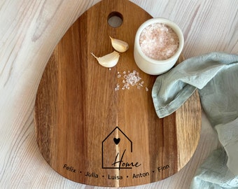 Küchenbrett Home personalisiert mit Namen, Haus Schneidebrett aus Holz, Akazienholz, Geschenk zum Einzug, Hausbau, Einweihung, Hochzeit