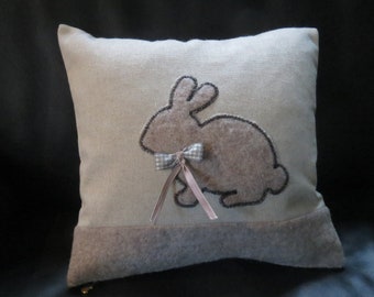 Pillowcase -Easter Bunny- (30 x 30 cm)