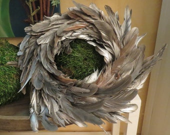 Feather wreath silver gray