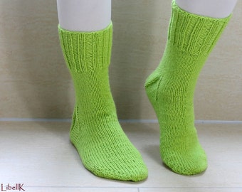 gestrickte Socken Gr. 36/37 apfelgrün uni einfarbig handgestrickte Strümpfe Wolle