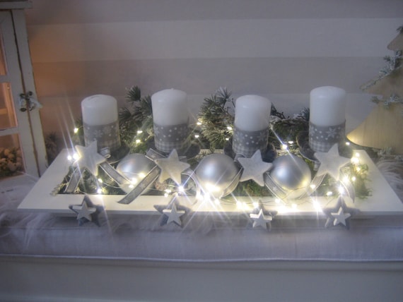 Haltbarer LED Adventskranz mit Kerzen, batteriebetrieben