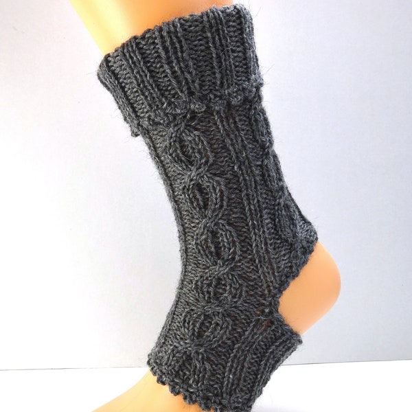 "Ösenzopf" yoga socks, grey