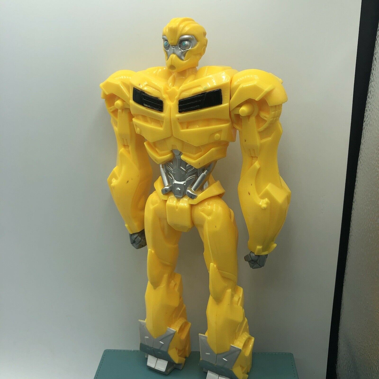 *NEW* Transformers Prime BUMBLEBEE Hasbro 2012 Action 12' Figure