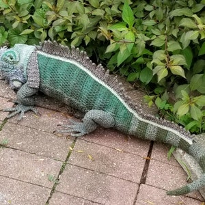 Guanzilla the Iguana Crochet Statue pattern only image 4