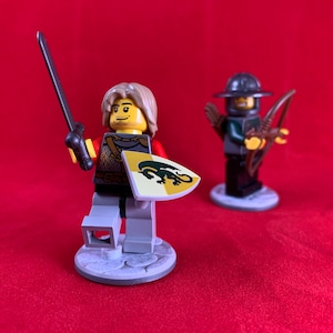 Brick figure compatible bases (Cobblestone, Translucent)