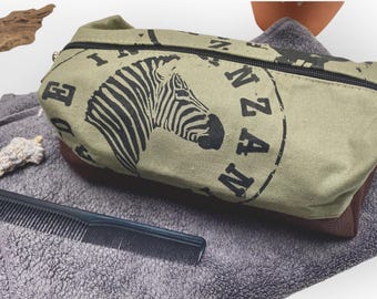 Travel toiletry bag made of canvas & leather, wash bag Safari Style, olive green toiletry bag, Safari Look toiletry bag, handmade