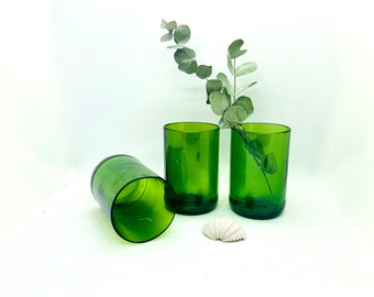 Trinkgläser aus Altglas/ recycelt upcycelt Gläser/ Wassergläser handmade aus Weinflaschen, 11 cm/ drinking glass/ dark green / Dafu Tall