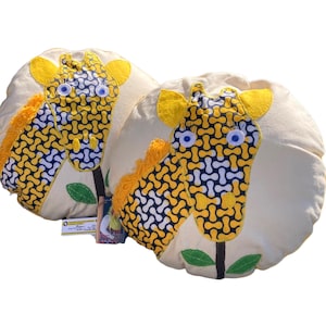 NEW! - with inner cushion - African giraffe cushion cover, giraffe cushion cover, round 40 cm, handmade cushion, gift for kids, home decor