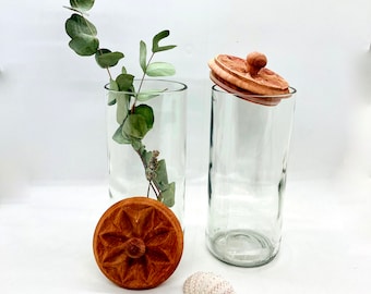 Glasbehälter XL aus Altglas Vorratsgläser mit Holzdeckel handmade aus Weinflaschen Jar Carved Wood Top upcycled-uplifted  Gläser XL