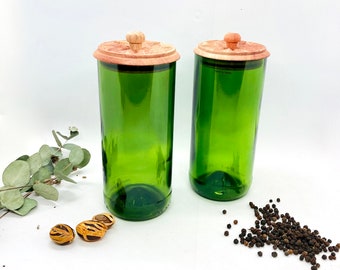 Glasbehälter XL aus Altglas Vorratsgläser mit Holzdeckel handmade aus Weinflaschen Jar Carved Wood Top upcycled-uplifted  Gläser XL