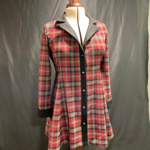 Robe en tissu écossais laine/elasthanne coloris rouge pour femme. Manches longues image 5