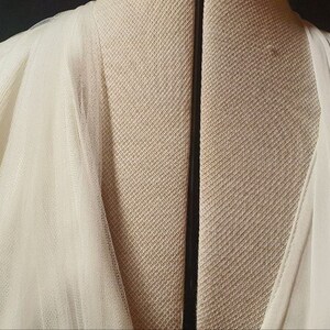 Robe de mariée, robe de fêtes, robe en mousseline et tulle blanche, robe longue dos nus grande taille. image 7