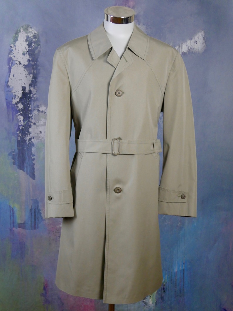 Retro Menswear German Single-Breasted Dusty Pale Green Classic Belted Raincoat Size 42 USUK Vintage Trench Coat