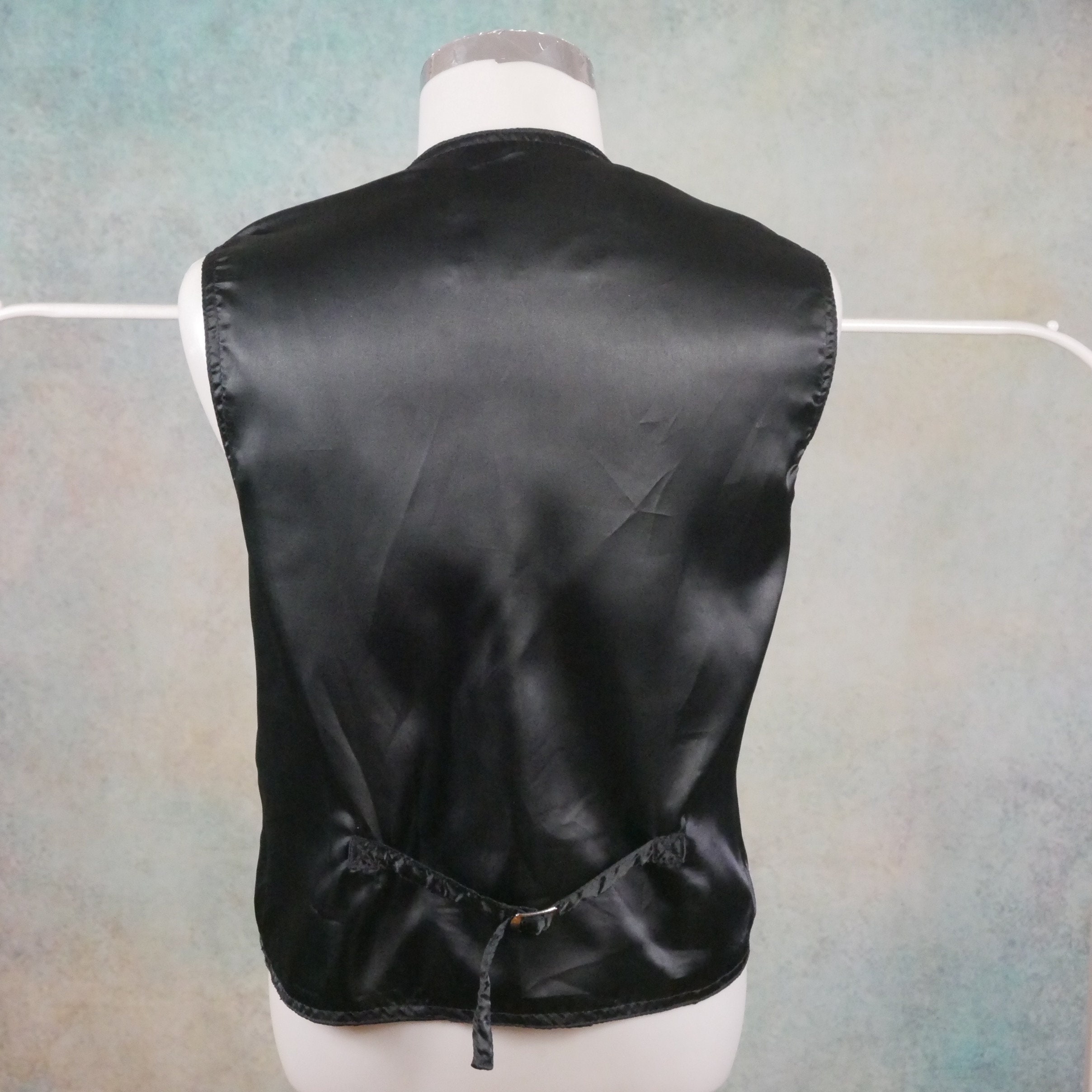 Black Leather Vest, 90s European Vintage, Size Large, 42 to Black Leather Vest, 90s European Vintage, Size Large, 42 to