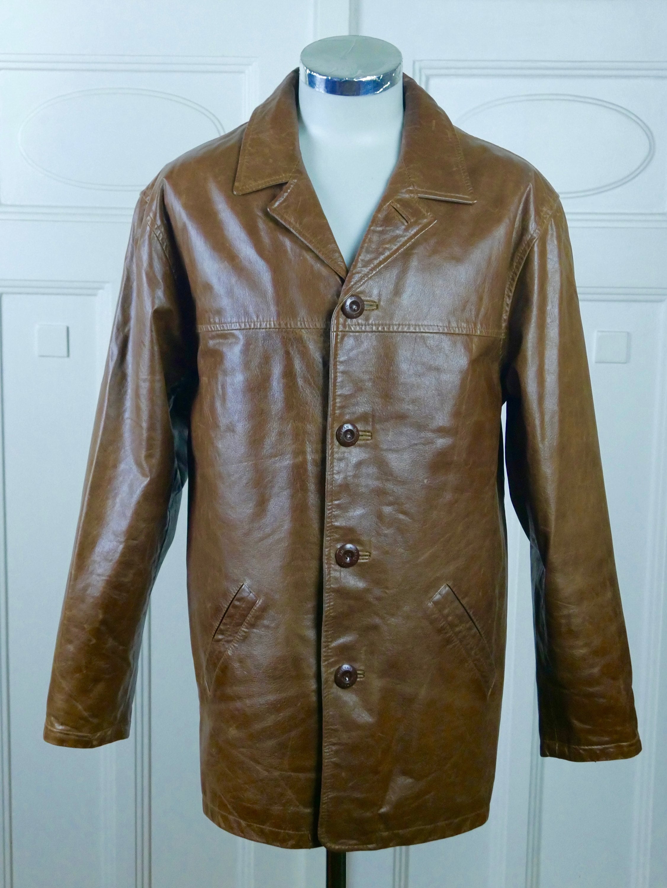 Brown Leather Jacket, Early 1980s Danish Vintage: Size 44 US Brown Leather Jacket, Early 1980s Danish Vintage: Size 44 US