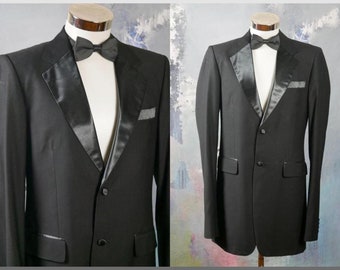 Black Tuxedo Jacket, 1990s European Vintage Lightweight Fine Wool Retro Dinner Jacket w Silk Peak Lapels: Size 40L (US/UK)