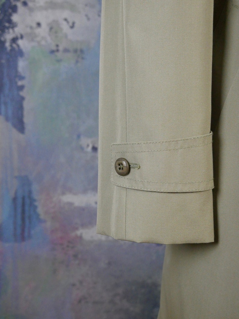Retro Menswear German Single-Breasted Dusty Pale Green Classic Belted Raincoat Size 42 USUK Vintage Trench Coat
