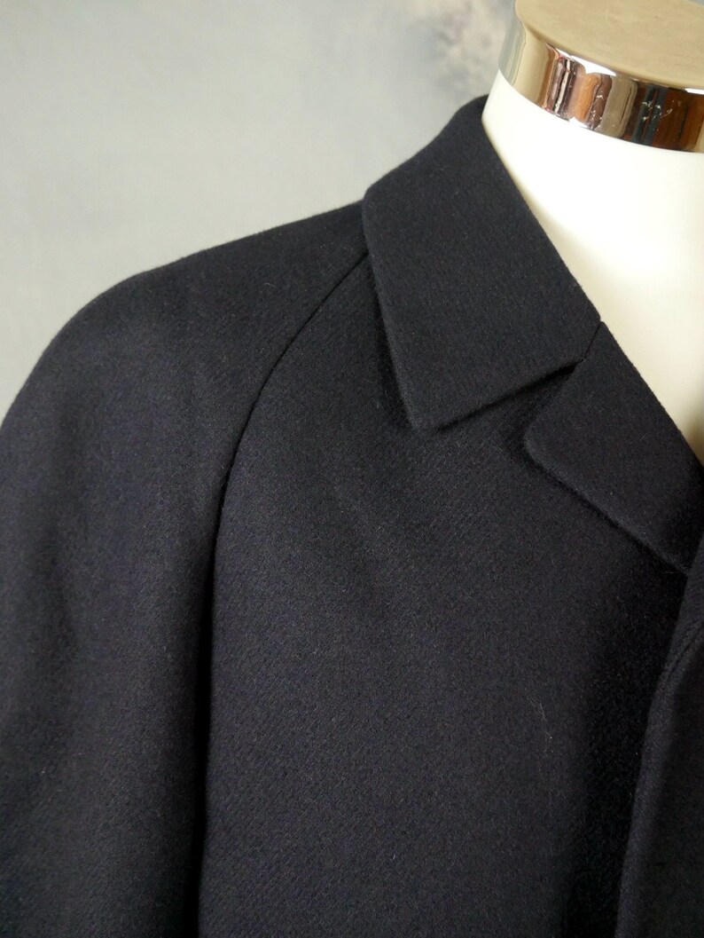 European Vintage Long Mad Men Style Overcoat 44 USUK Winter Retro Menswear: Size XL Navy Blue Wool Coat