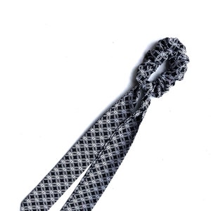 CIRCLES SCRUNCHIE & SCARF | black and white scrunchies hair scarves hair tie ponytail hair scarf