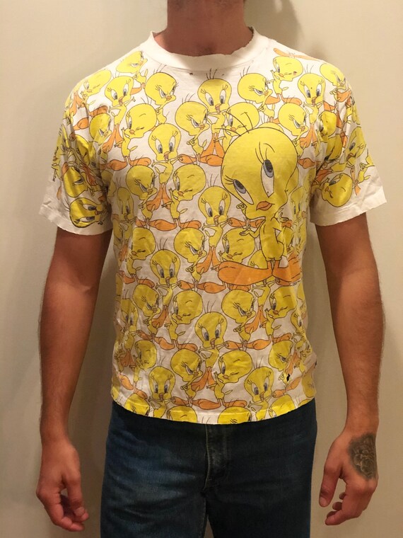 Vintage Looney Tunes Tweety Bird shirt.