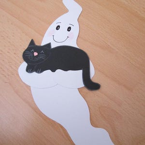 Imagen de ventana de cartón fantasma con gato fantasma decoración de otoño de Halloween
