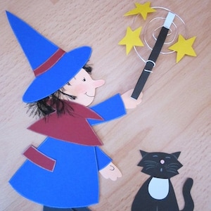 Tonkarton Fensterbild:Hexe mit Zauberstab u. Katze-Herbstdekoration-Herbst-Deko-Witch