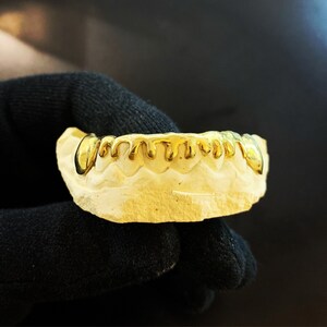 8 teeth (Solid outside, inner 6 dripping style design)